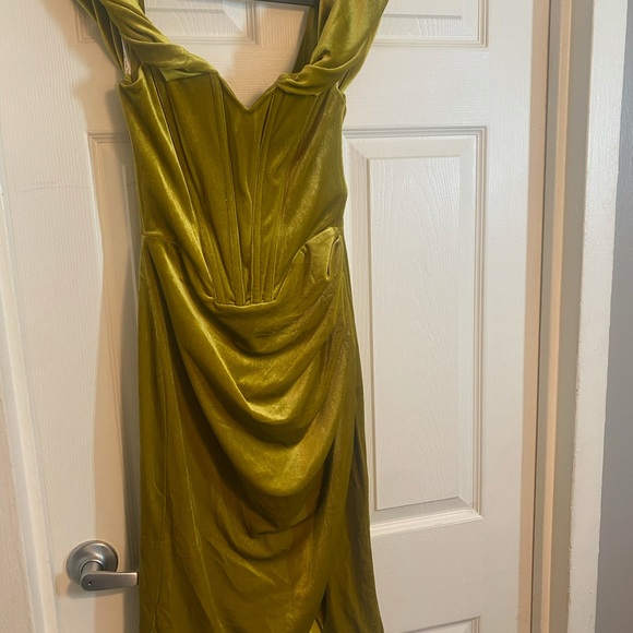 Velvet Macha Green Dress - Picture 2 of 4